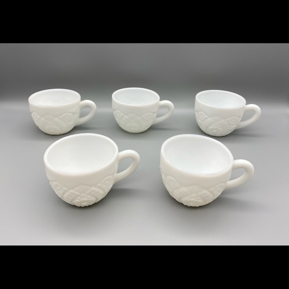 Vintage McKee Concord Milk Glass Punch Tea Cups - Picture 3 of 14